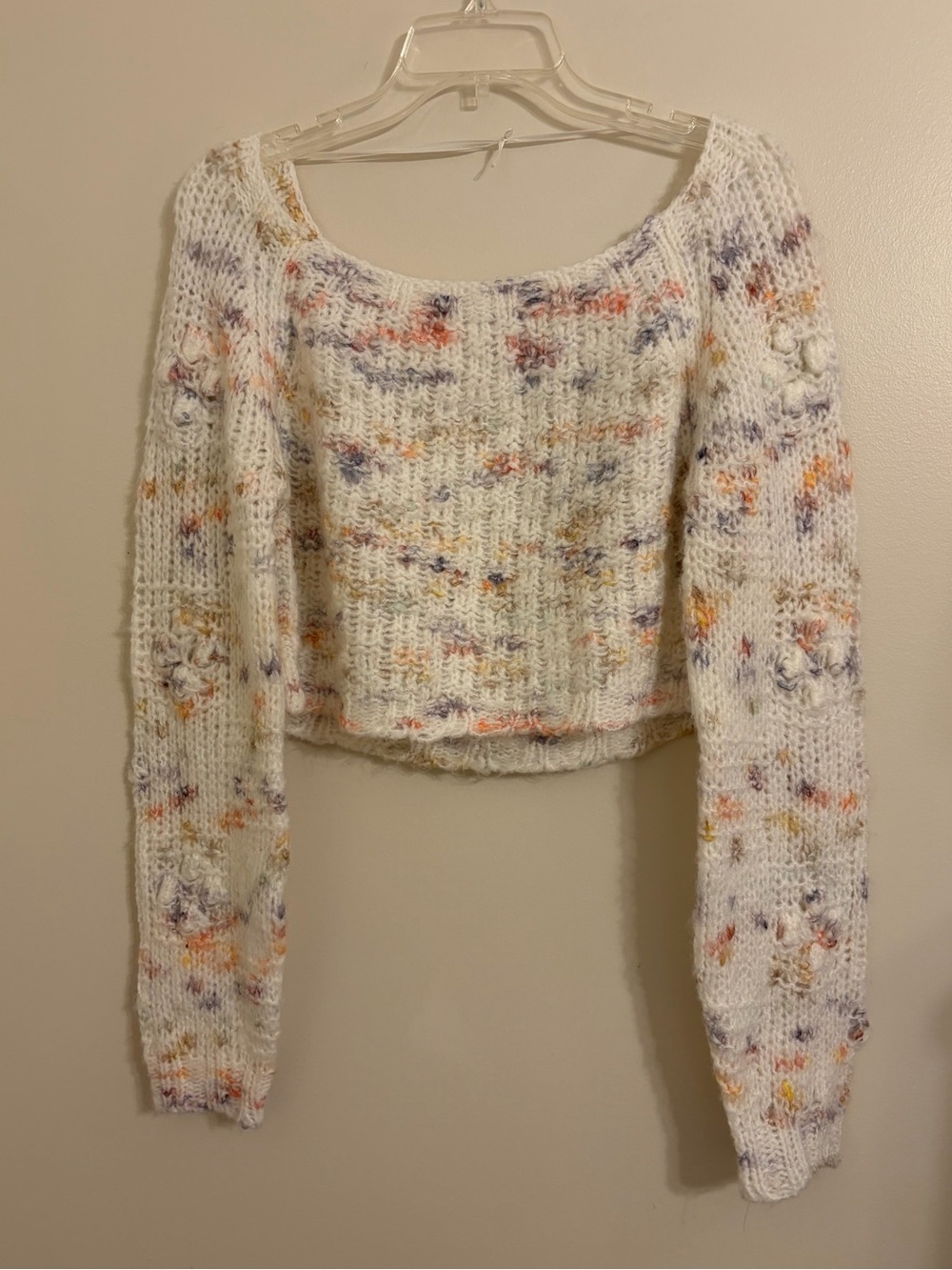 Free People | Cream Off-the-Shoulder Speckled Cropped Sweater size S
